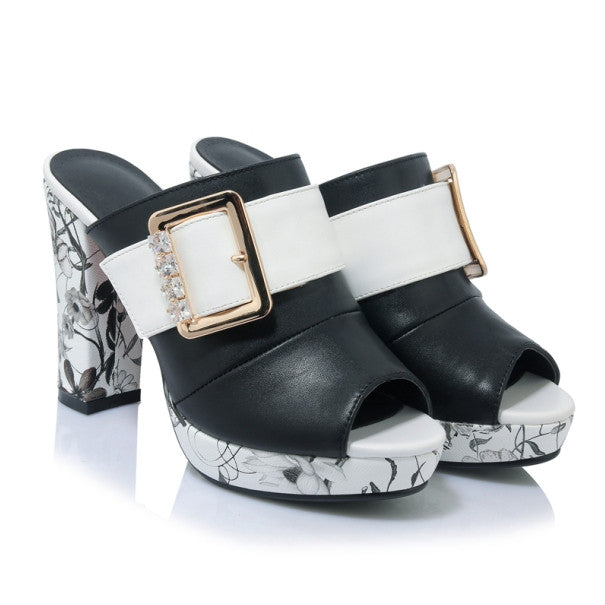 Slip-On Lady Pumps With Heel